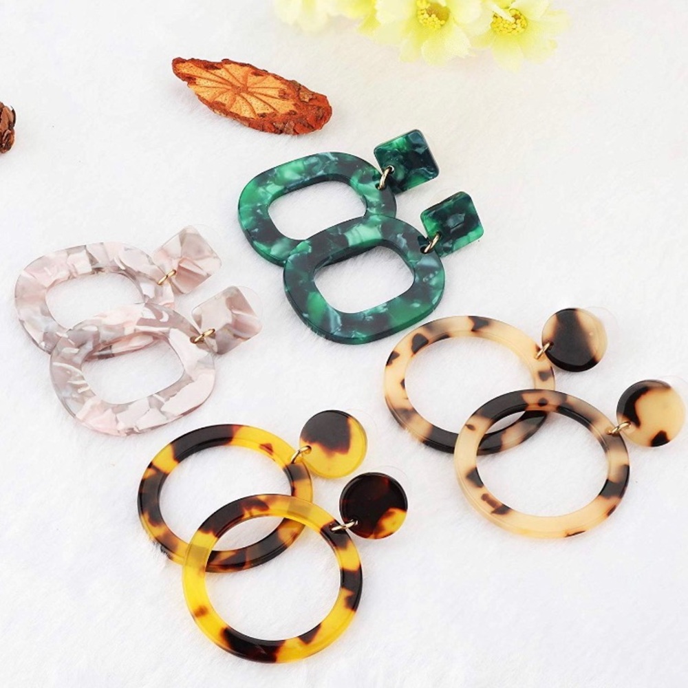 ⭐️CLEARANCE⭐️ Acrylic Dangle Fashion Earrings